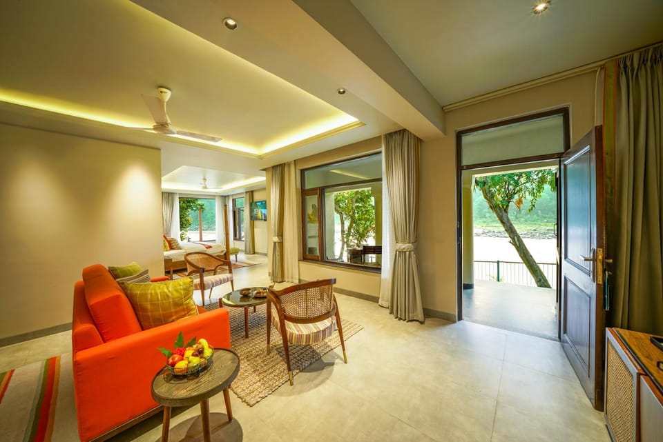 Living room, Mountain view, River view