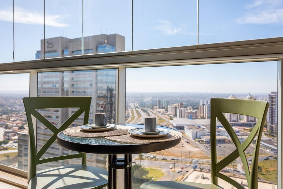 View (from property/room), Balcony/Terrace, Dining area, City view