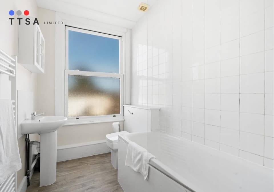 Toilet, Bathroom, Bath