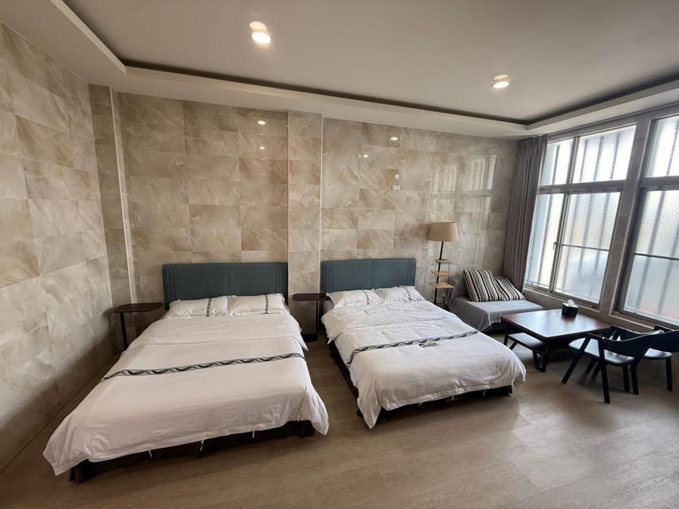 橋燈民宿 Bed and Breakfast in Kaohsiung