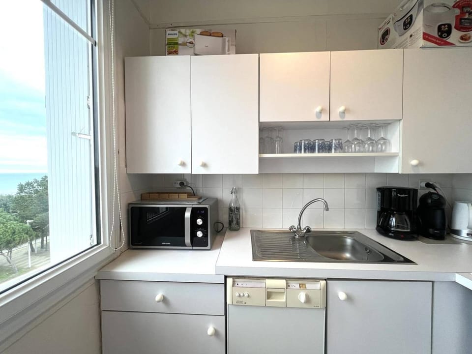 Coffee/tea facilities, Kitchen or kitchenette, minibar