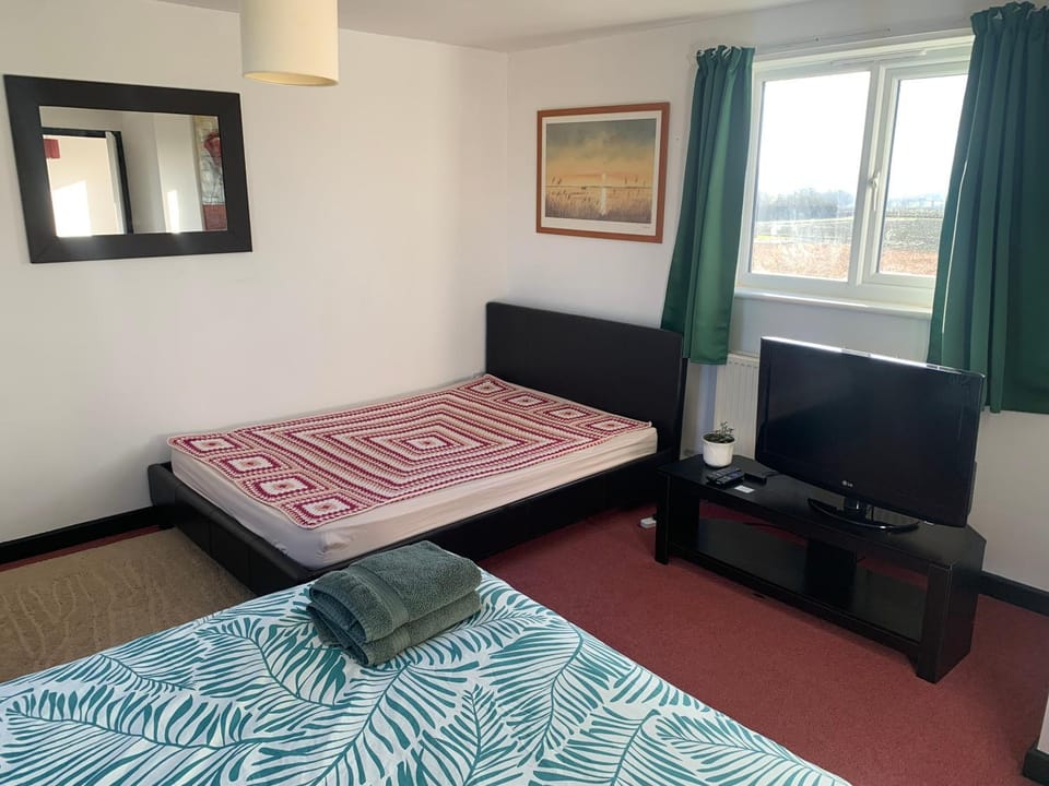 1 Bedroom annex, private bathroom, peaceful area Apartment in Stroud District