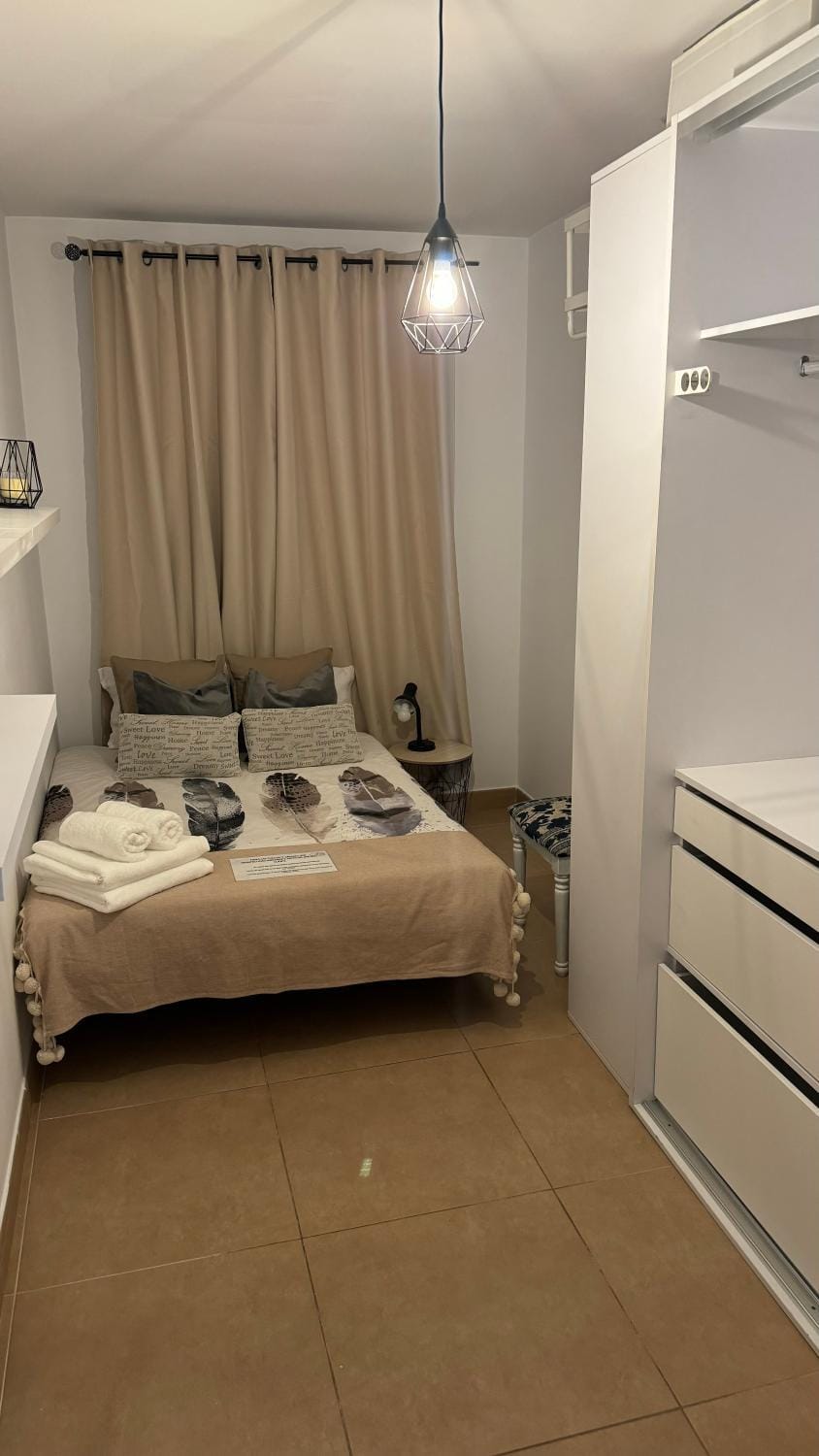Photo of the whole room, Bedroom