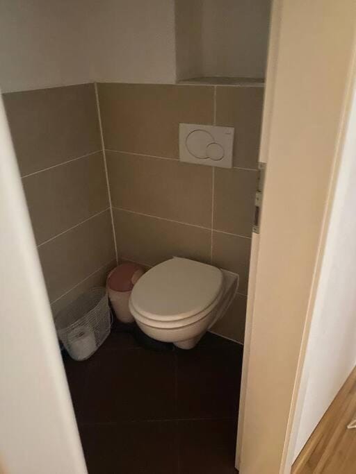 Toilet, Bathroom