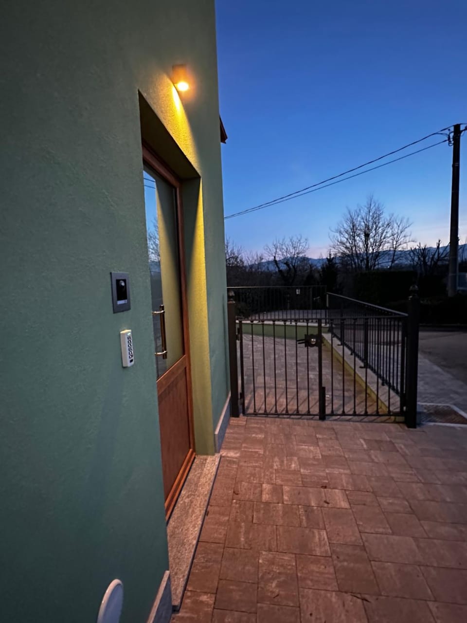 Property building, Patio, Balcony/Terrace, Quiet street view