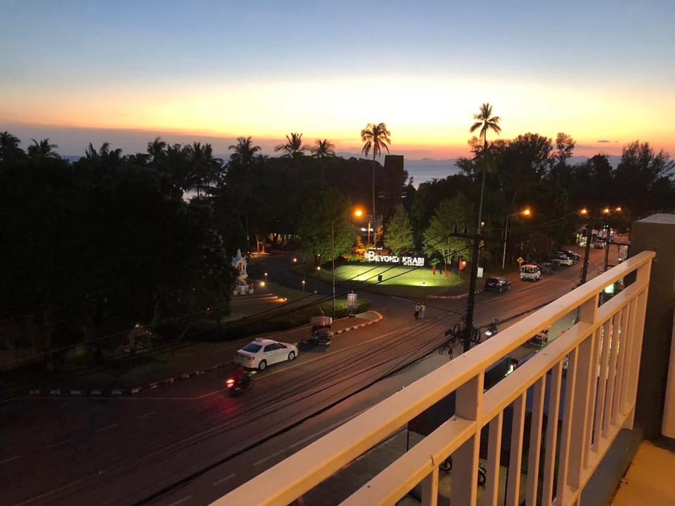 Night, Neighbourhood, Balcony/Terrace, Sunrise, Sunset
