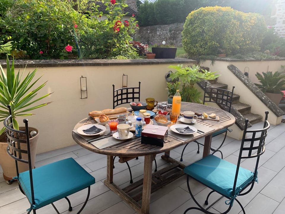 Balcony/Terrace, Balcony/Terrace, Breakfast
