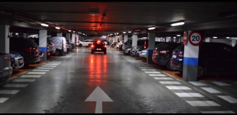 AtuaireHome Vivienda B luminosa con Parking en pleno centro de la ciudad Apartment in Burgos
