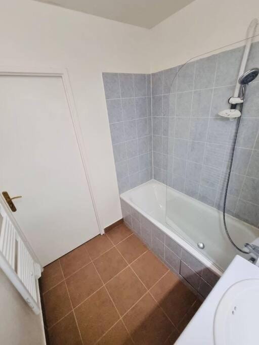 Magnifique Appartement, 5mn du métro proche Paris Apartment in Aubervilliers