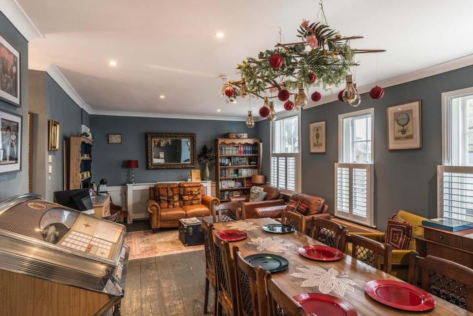 The Old Post Office - Unique house with games room & bar House in Ramsgate