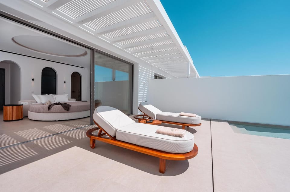 Bedroom, Swimming pool