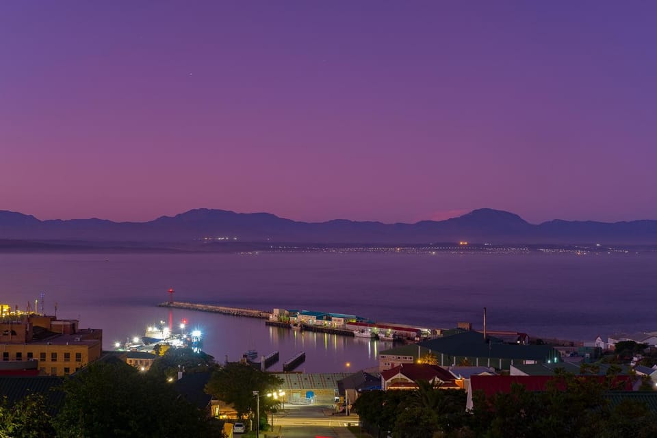 Mountain view, Sea view