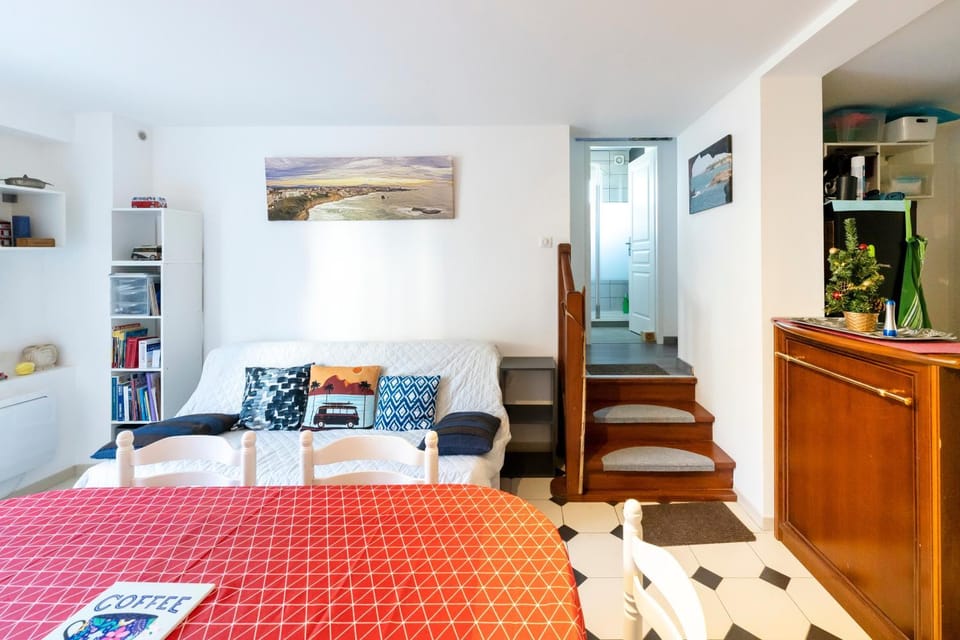 Property building, Living room
