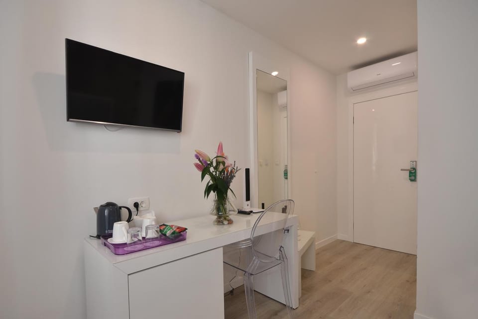 TV and multimedia, Coffee/tea facilities, Seating area