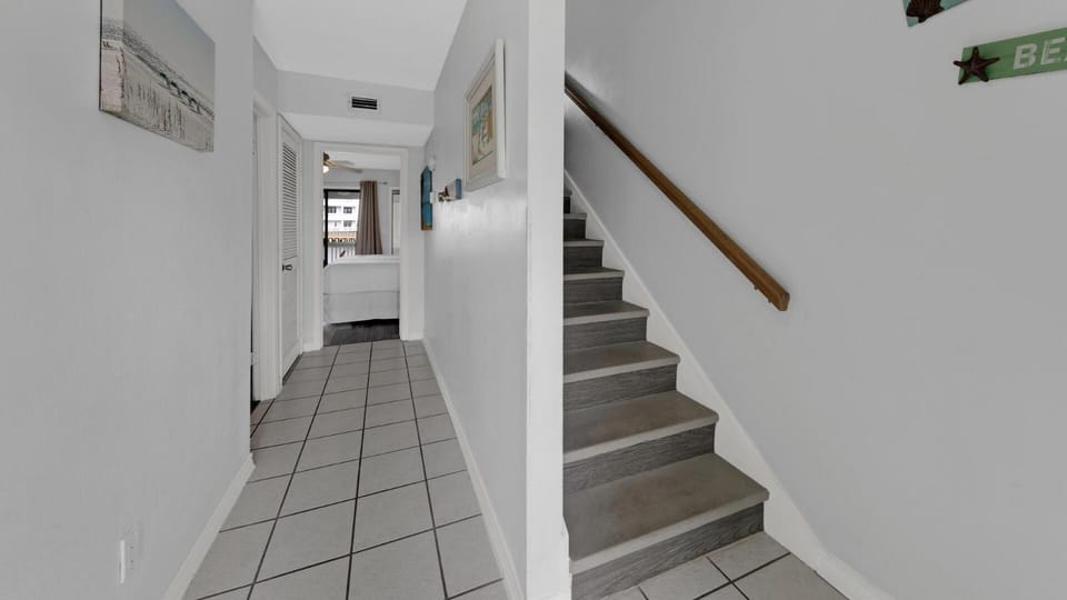 Southbay 60 Lake Front Townhome Short Walk to Private Beach House in Destin