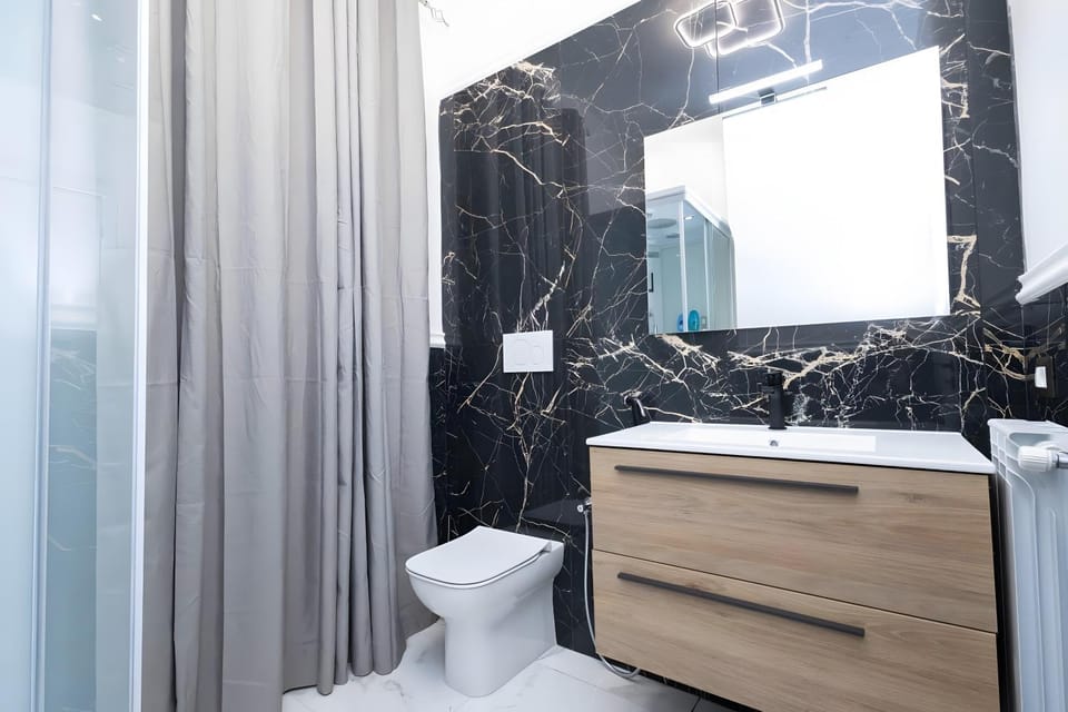 Bathroom, Living room