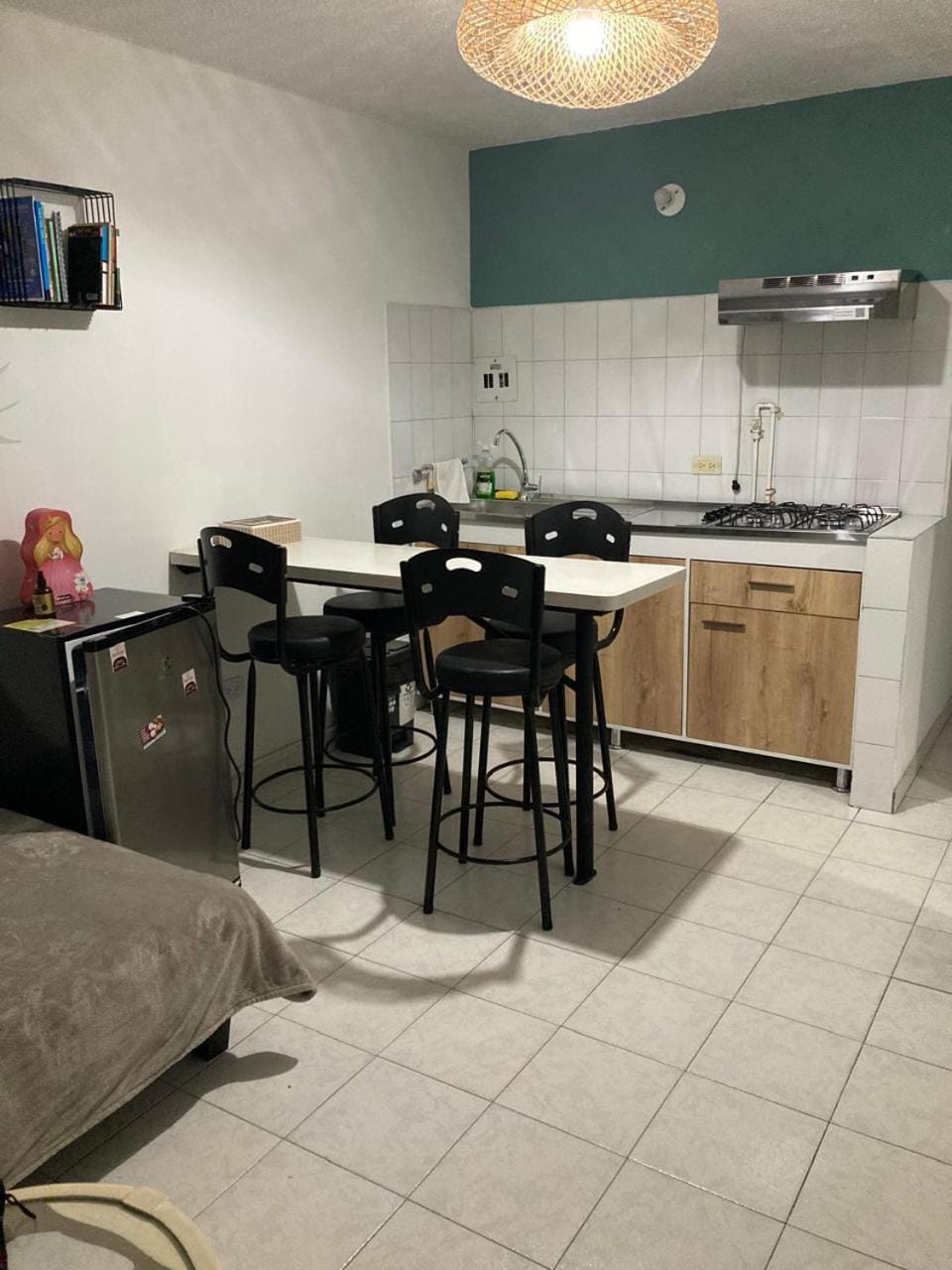 Kitchen or kitchenette, Dining area, stove