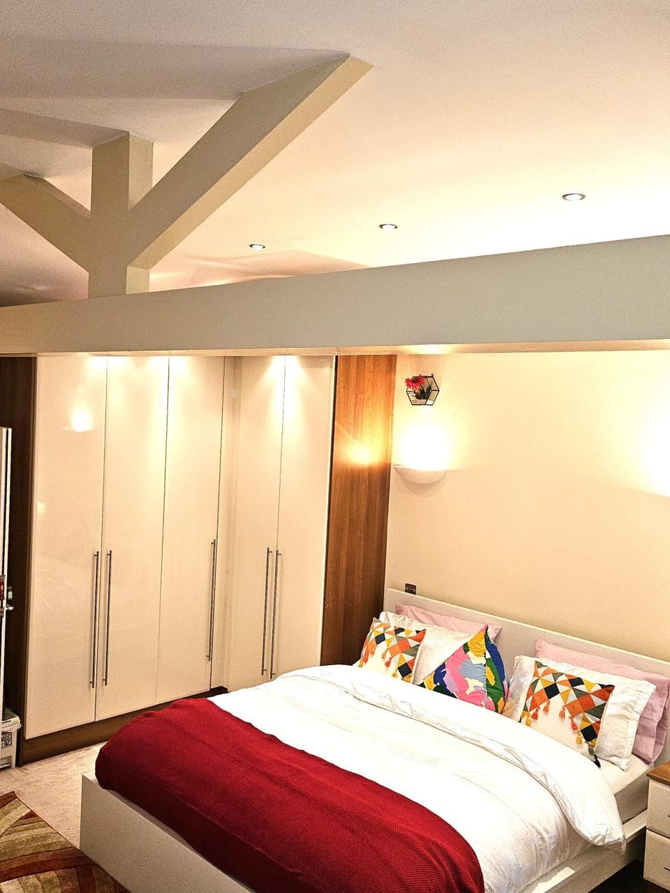 HEATHROW MANSION SHUTTLES Apartment in Uxbridge