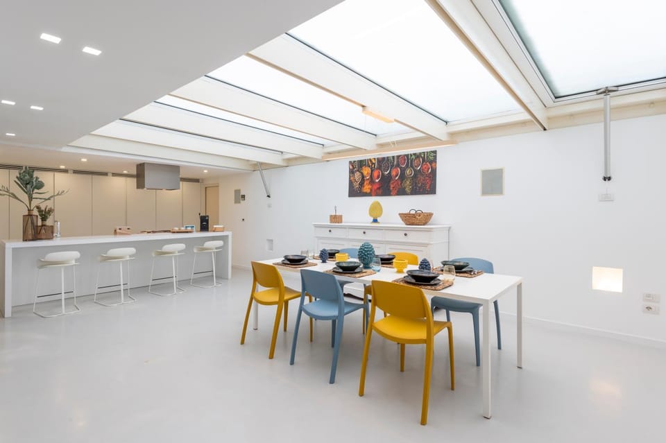 Kitchen or kitchenette, Living room, Dining area
