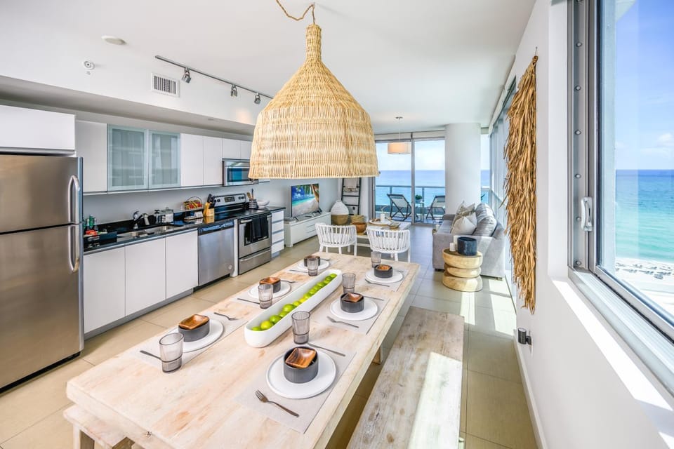 Natural landscape, Kitchen or kitchenette, Dining area, Sea view, stove