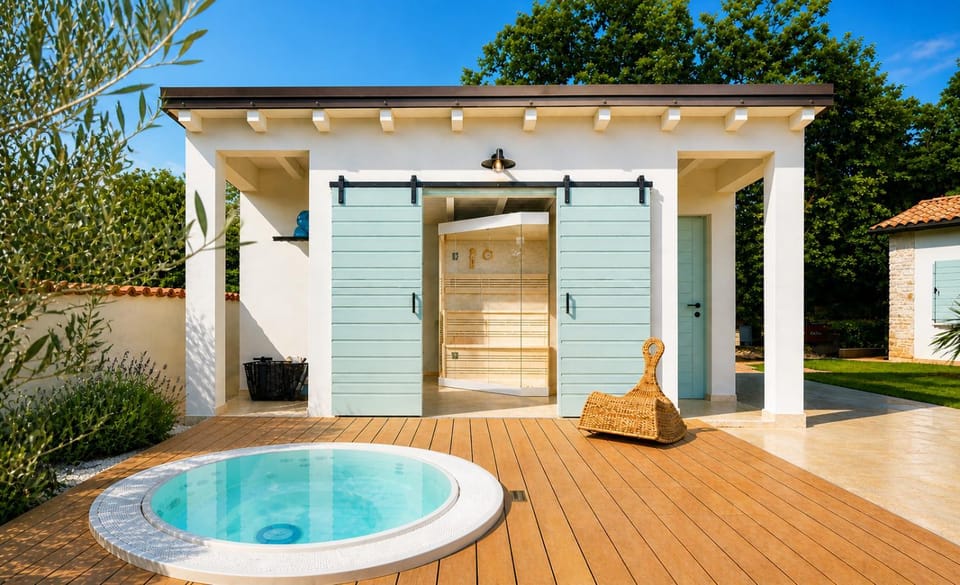 Sauna, Swimming pool