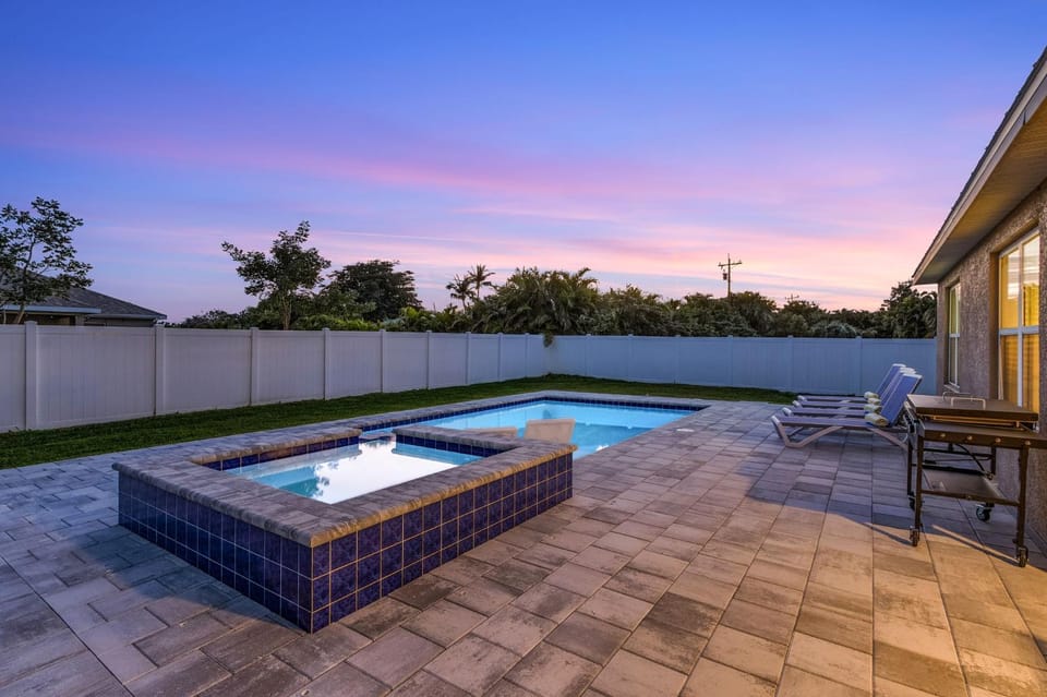 Private Beach and Heated Pool and Spa! - Villa Manatees Paradise - Roelens Vacations House in Cape Coral