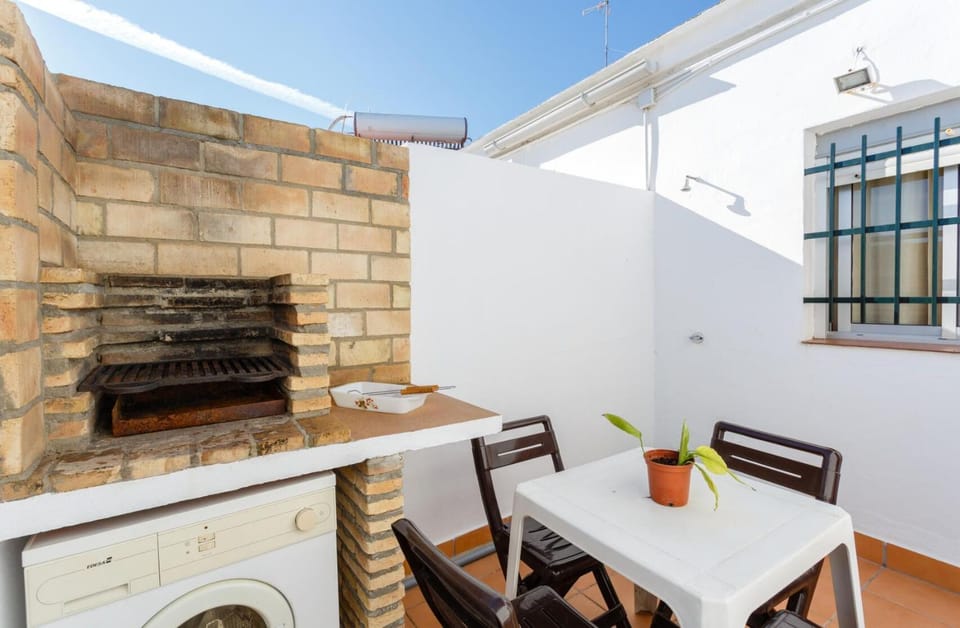 Off site, BBQ facilities, Dining area