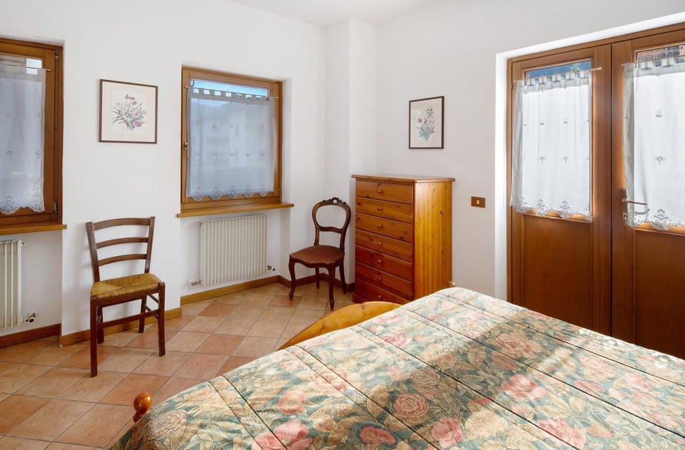 Property building, Living room, Bedroom