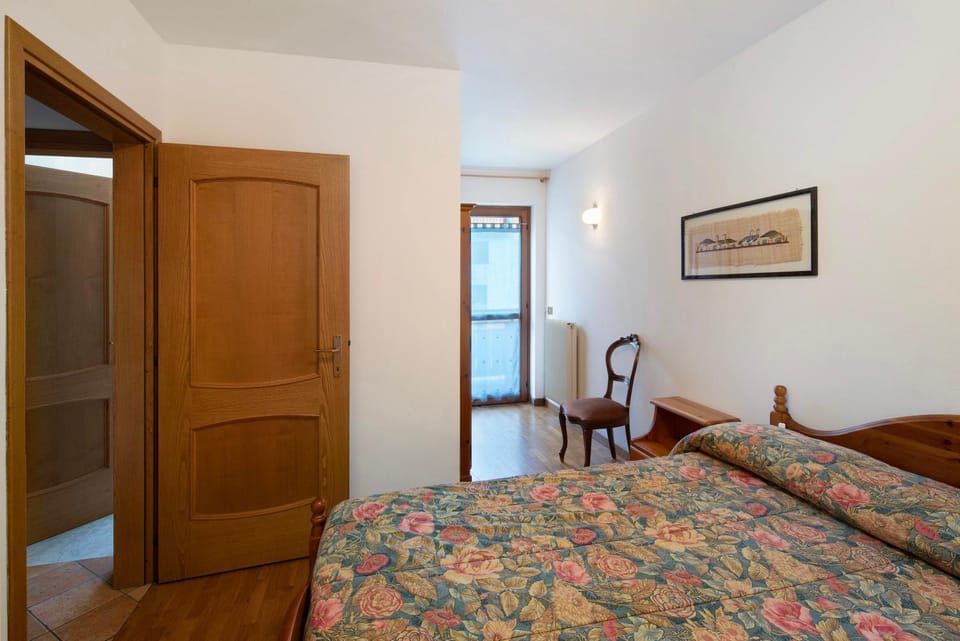 Property building, Living room, Bedroom