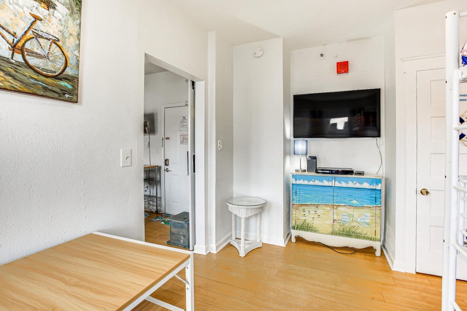 Family-Friendly Ocean City Condo: Walk to Beach! House in Ocean City