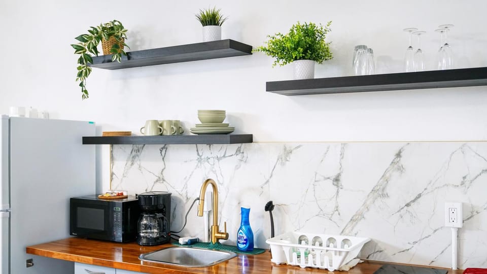 Kitchen or kitchenette