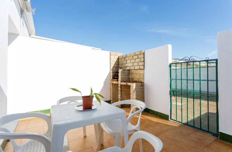 Patio, BBQ facilities, Dining area