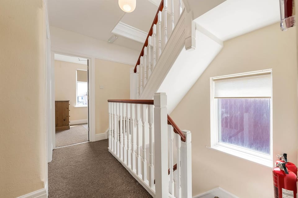 Arnside - Spacious 10-Bedroom Seaside Cottage with Hot Tub House in Blackpool