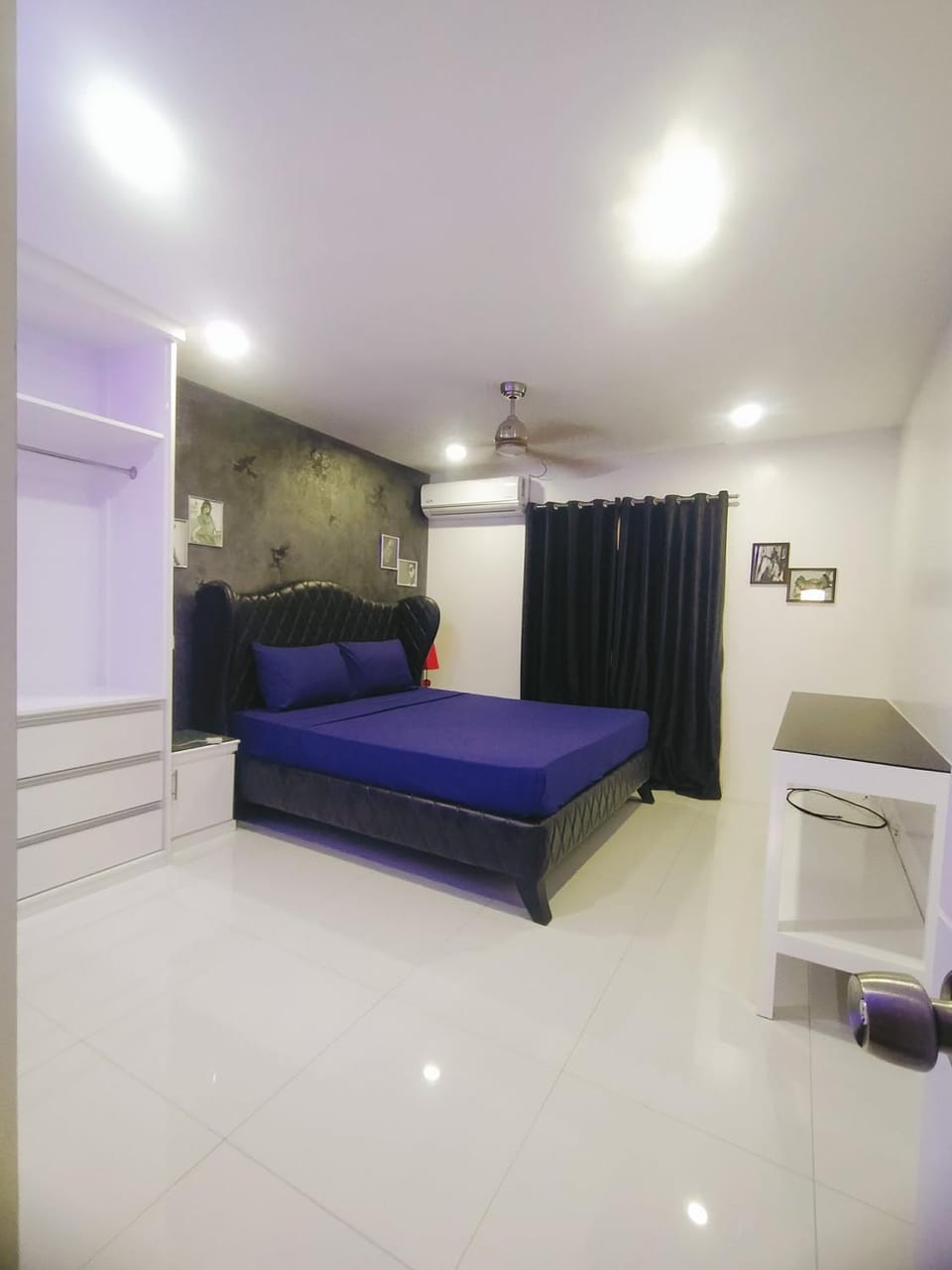 Bed, Photo of the whole room, Bedroom