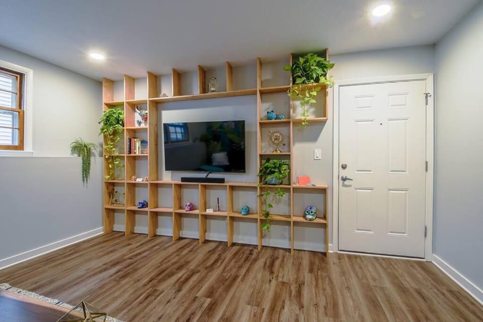 [1] Sugar Skull Sanctuary Walk to MASS/KU/Dining! Apartment in Lawrence