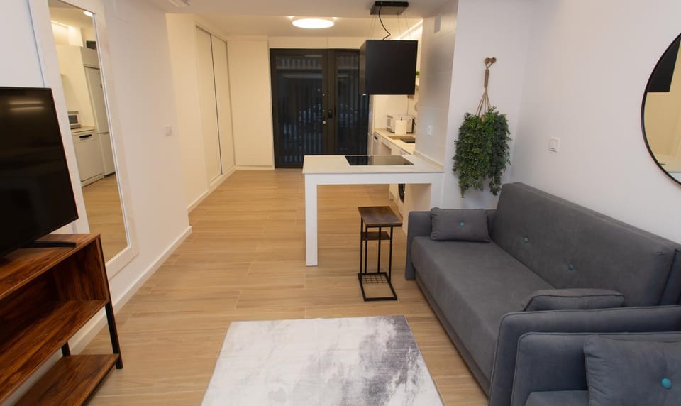 Communal lounge/ TV room, TV and multimedia, Living room