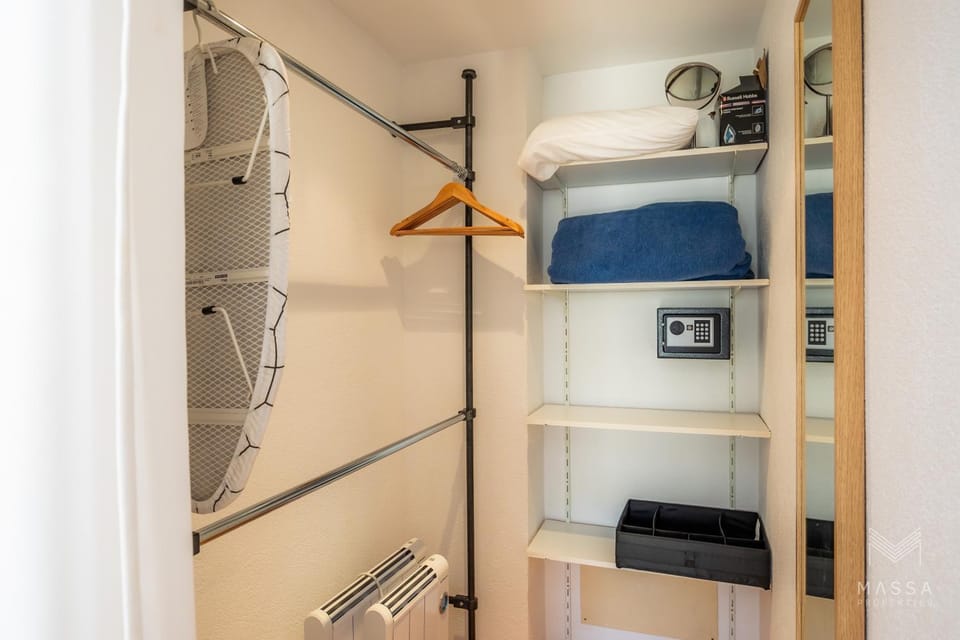 flat iron, heating, safe, wardrobe