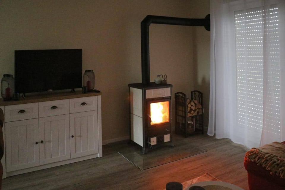 TV and multimedia, flat iron, internet