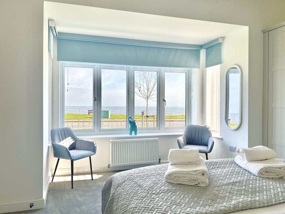 Bedroom, Sea view