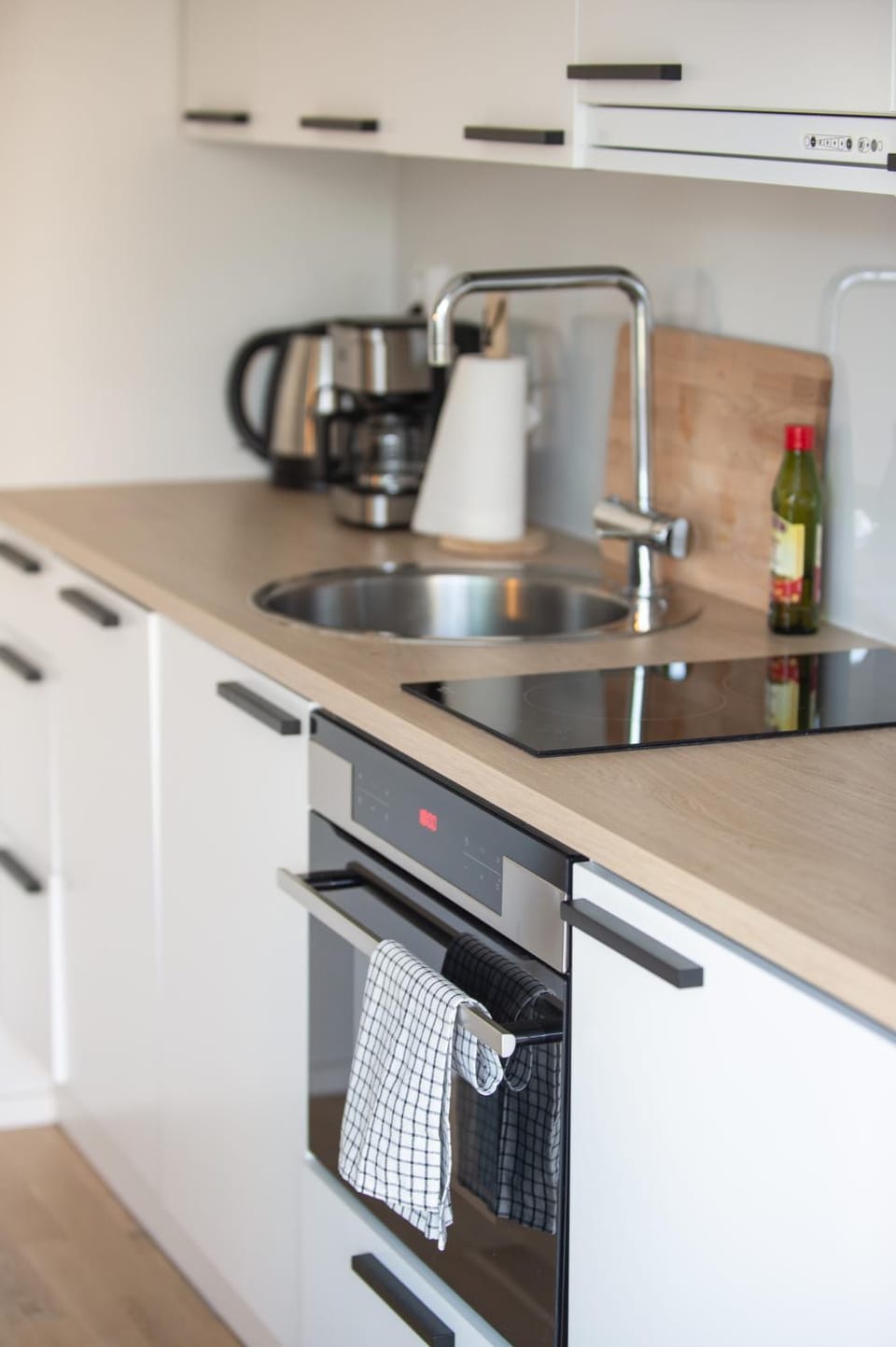 Coffee/tea facilities, Kitchen or kitchenette, dishwasher
