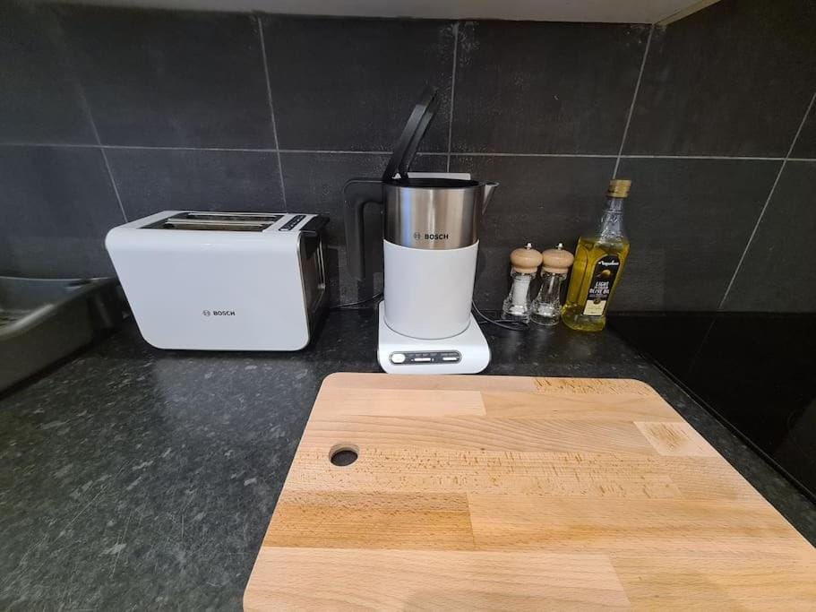 Split level luton town center flat Apartment in Luton