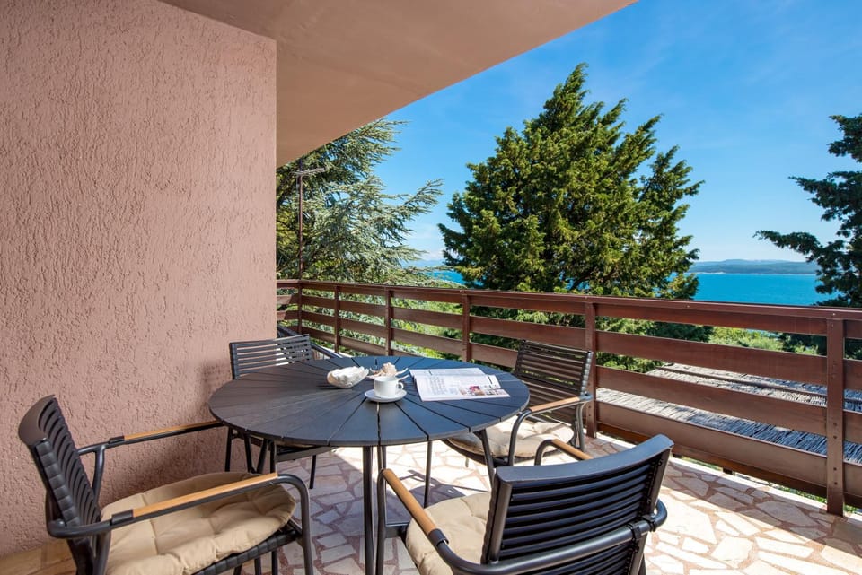 Patio, Day, Natural landscape, View (from property/room), Balcony/Terrace, Seating area, Dining area, Sea view, Sunrise, Sunset