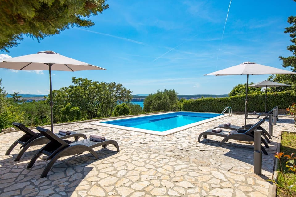 Patio, Day, Natural landscape, Balcony/Terrace, Pool view, Sea view, Swimming pool, Swimming pool, sunbed