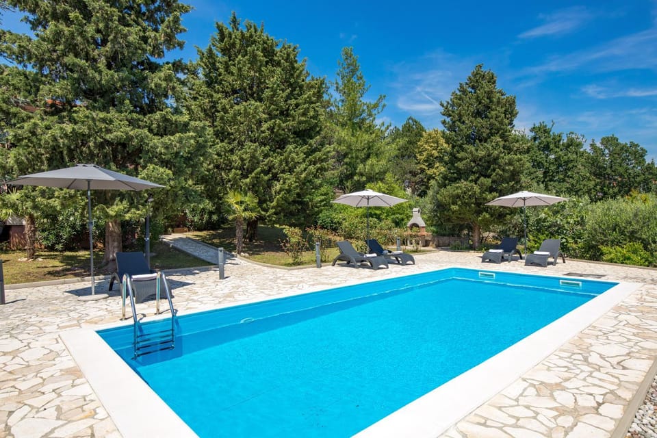 Day, Garden, Balcony/Terrace, Garden view, Pool view, Swimming pool, sunbed