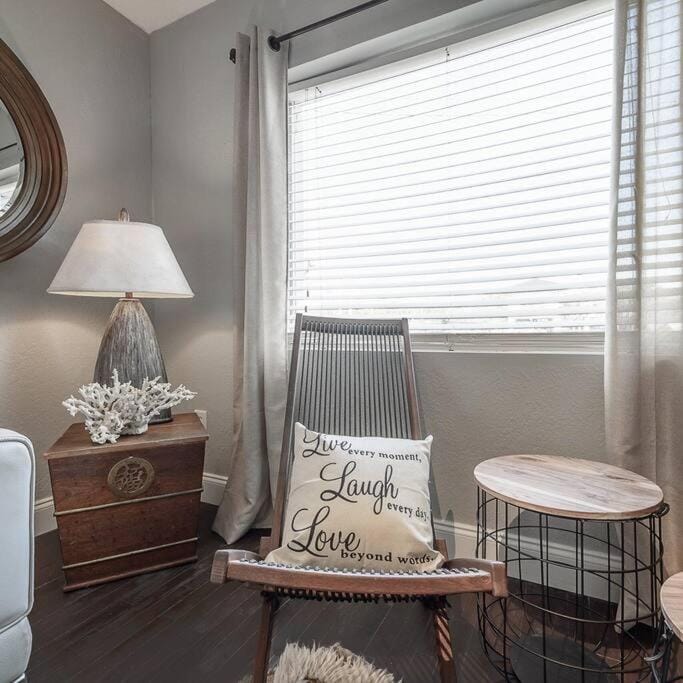 Swank Pad off River with free WiFi & parking-324 Apartment in Tampa