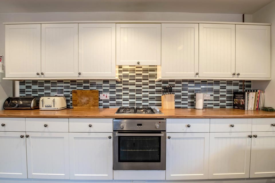 pet friendly, stove, kitchen
