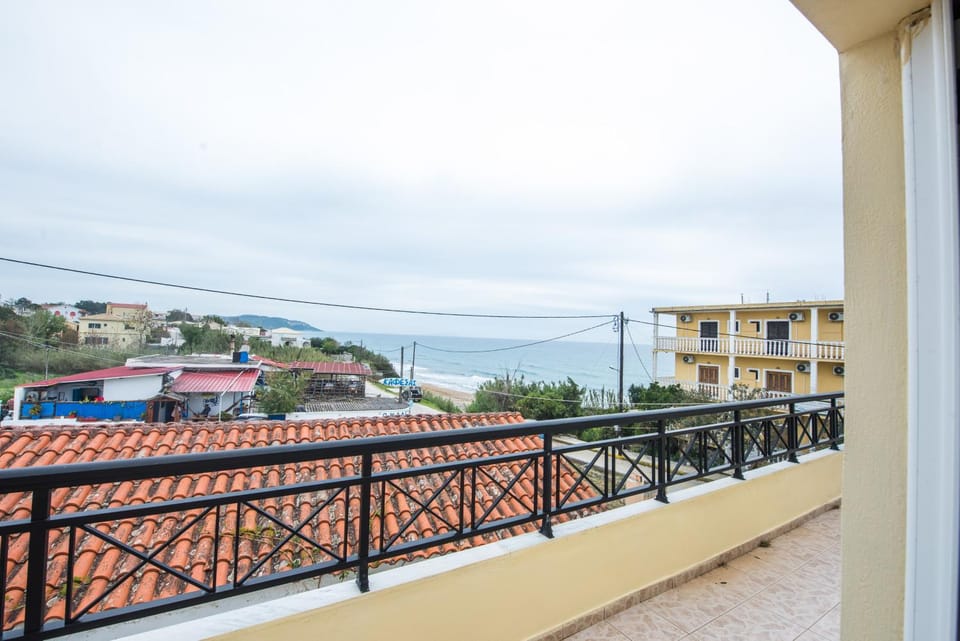 View (from property/room), Balcony/Terrace, Sea view