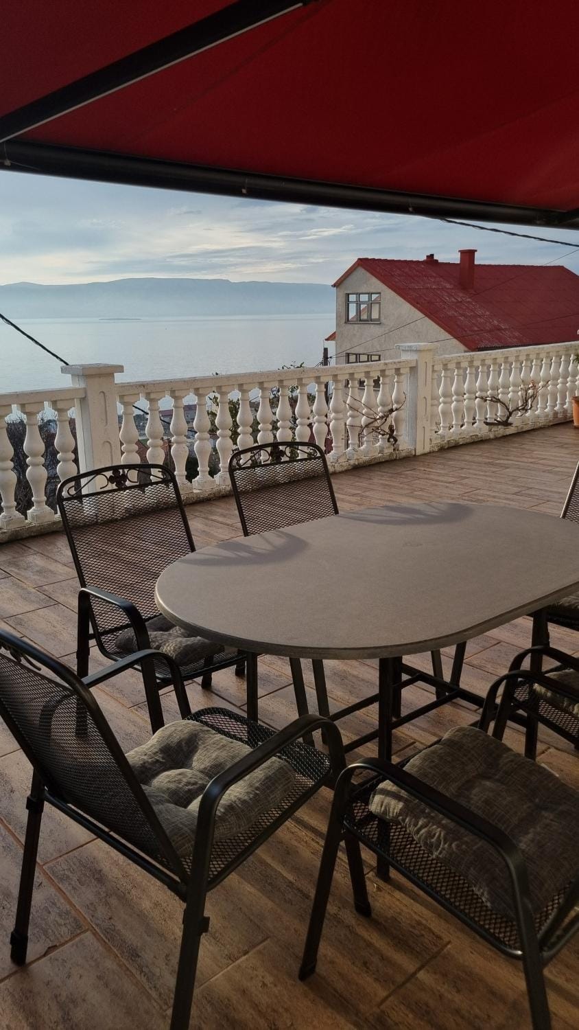 View (from property/room), Balcony/Terrace, Dining area