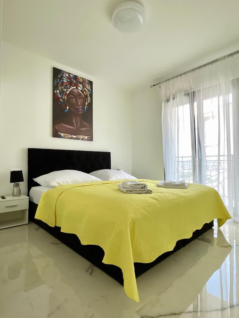 Bed, Bedroom, towels