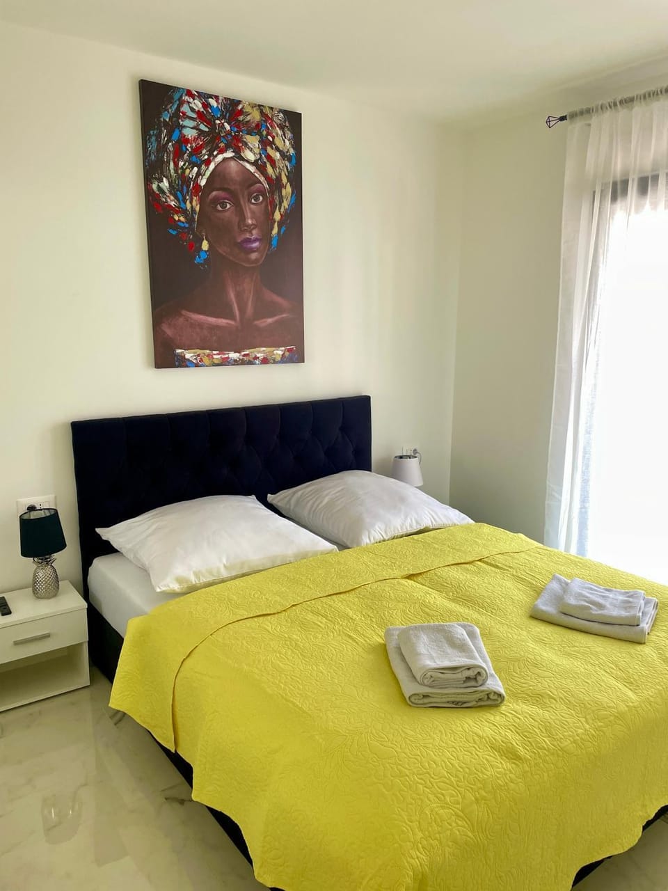 Bed, Bedroom, towels
